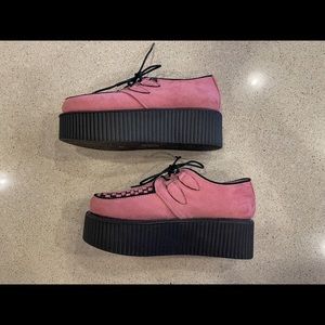 PINK AND BLACK CREEPERS/PLATFORMS